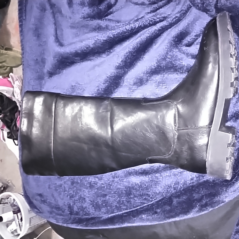 Zip up riding boots